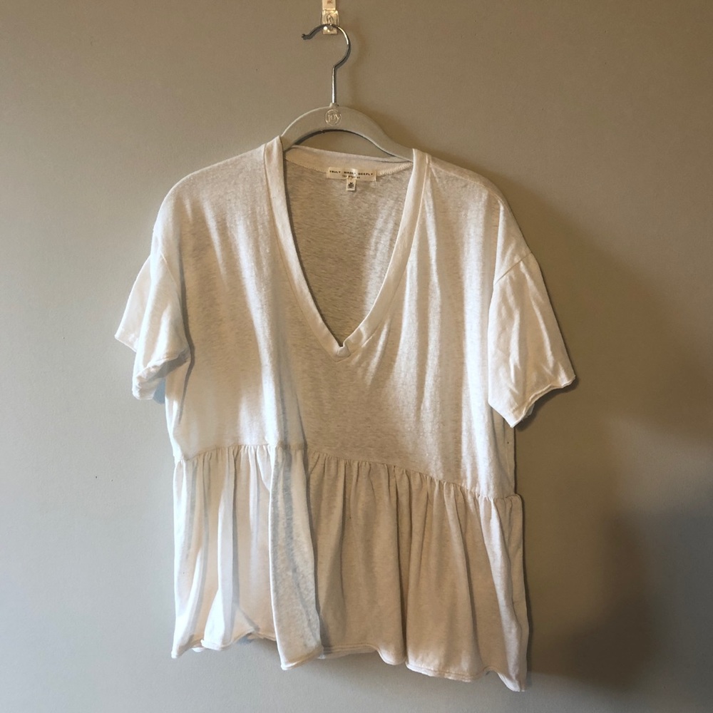 URBAN OUTFITTERS low v neck flounce tee